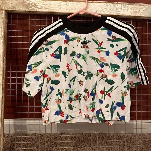 adidas Tops - adidas crop top 